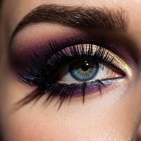 Striking Eye Makeup With Eyeliner And Shimmery Shadow Set Against A Close Up Of A Person S Face — Stock Photo