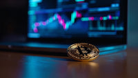 Cryptocurrency Investment Tracker — Stock Photo