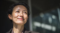 Asian Woman In Business Suit — Stock Photo
