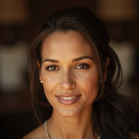 Woman Posing For Portrait In Restaurant Setting — Stock Photo