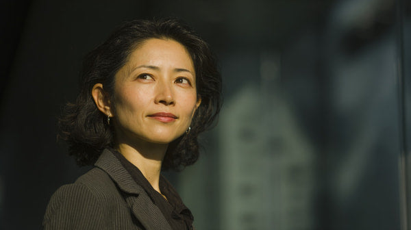 Asian Woman In Business Attire 3 — Stock Photo