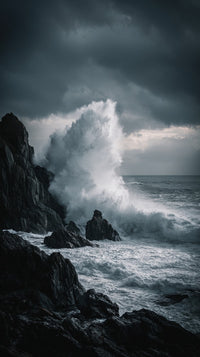 Dark And Moody Landscape Photograph Of A Rocky Coastline Under A Stormy Sky With Waves Crashing Against The Shore — Stock Photo