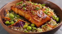 Glazed Salmon Served Over A Bed Of Rice And Vegetables Garnished With Sesame Seeds And Green Onions — Stock Photo