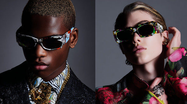 Three Person Fashion Portrait In A Studio Setting Two Individuals Wearing Sunglasses And One Without Against A White Background — Stock Photo