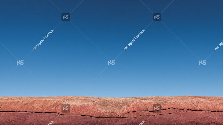 Presents A Striking View Of A Rocky Cliff Face With A Clear Blue Sky In The Background — Stock Photo