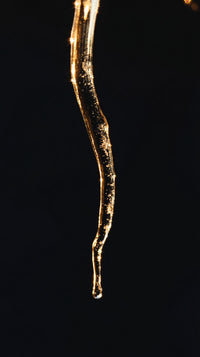 Ice Droplet Suspended In Mid Air — Stock Photo