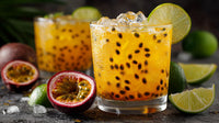 A Refreshing Fruit Punch Garnished With Kiwi Slices Served In A Glass And Accompanied By Limes On A Dark Surface — Stock Photo