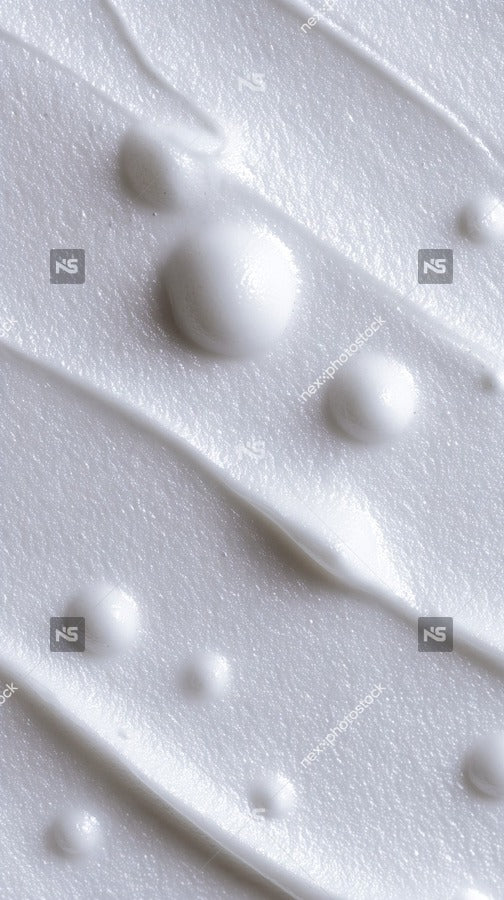 Displays A Close Up View Of A Surface With Numerous Small Droplets Scattered Across It — Stock Photo