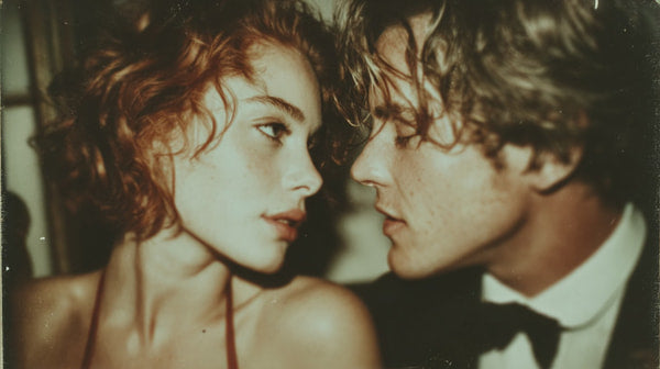 Two Black And White Photographs Of A Man And Woman In An Intimate Pose — Stock Photo