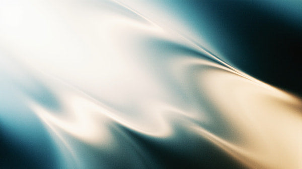 Blurred Light Rays In A Dark Space Captured From An Angle That Obscures The Source Of The Light — Stock Photo