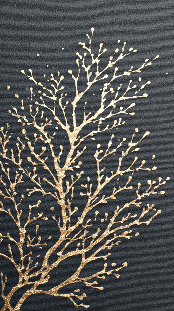 A Decorative Gold Tree Design A Wall Hanging Tabletop Decoration With A Detailed And Intricate Pattern Of Branches And Leaves — Stock Photo