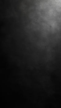 Black And White Photo Of A Person Standing In Front Of A Dark Background — Stock Photo