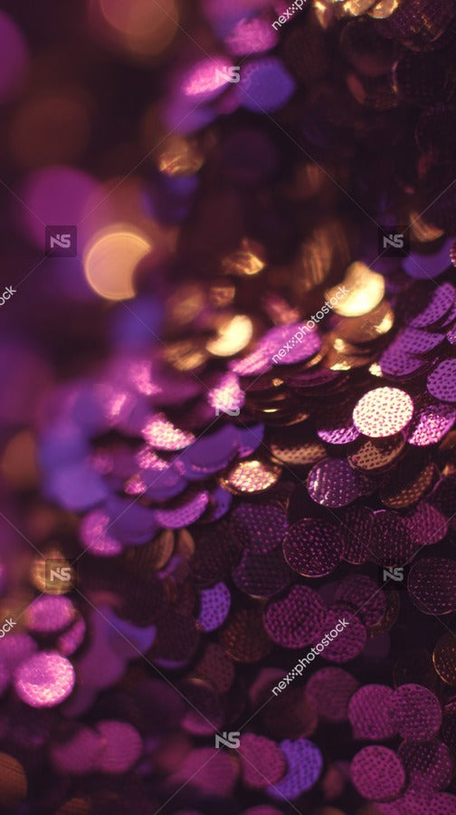 Purple Confetti Background With Bokeh Effect Showcasing A Close Up View Of Sparkling Confetti Against A Dark Backdrop — Stock Photo