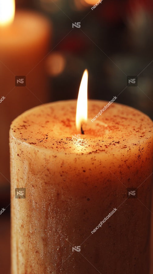 A Lit Cinnamon Scented Candle In A Jar — Stock Photo